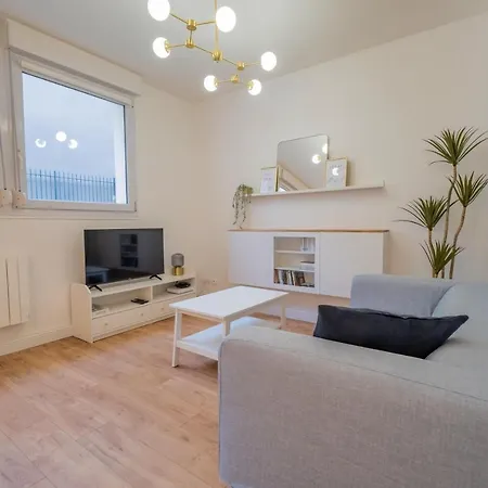 La Verriere Remoise 아파트 *